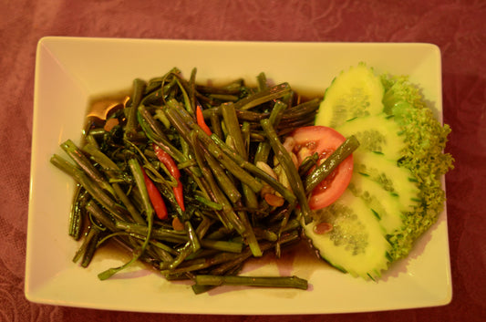 702 - Phak Boong Fai Daeng